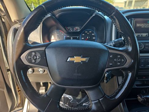 Used 2017 Chevrolet Colorado Z71 AWD/4WD image 15