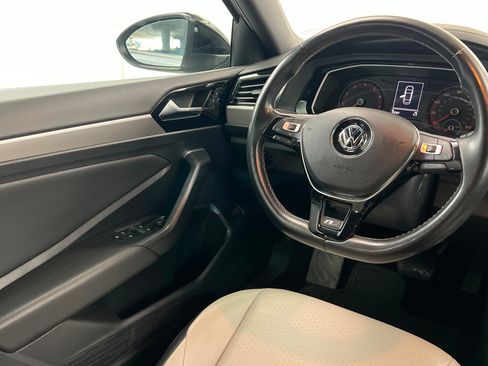 Used 2020 Volkswagen Jetta R-Line w/ R-Line Cold Weather Package FWD image 11