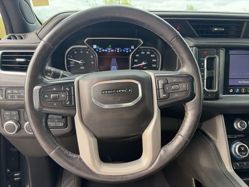 Used 2021 GMC Yukon Denali w/ Denali Premium Package AWD/4WD image 14