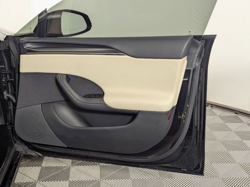 Used 2022 Tesla Model S Plaid image 48