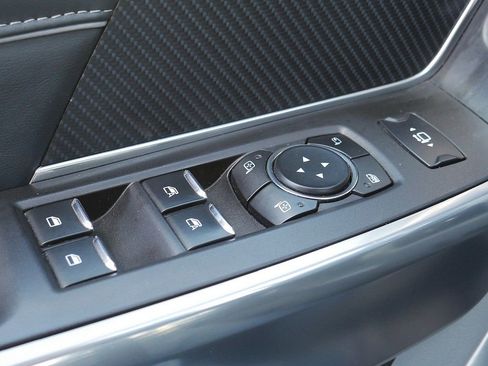 Used 2024 Ford F350 Limited image 25