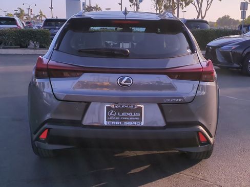 Used 2024 Lexus UX 250h FWD image 7