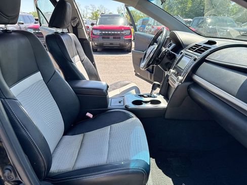 Used 2013 Toyota Camry SE FWD image 20