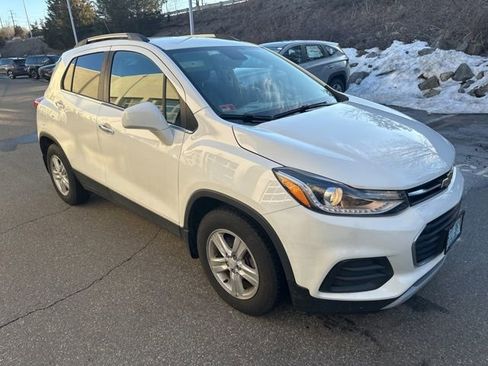 Used 2020 Chevrolet Trax LT w/ Driver Confidence Package image 1