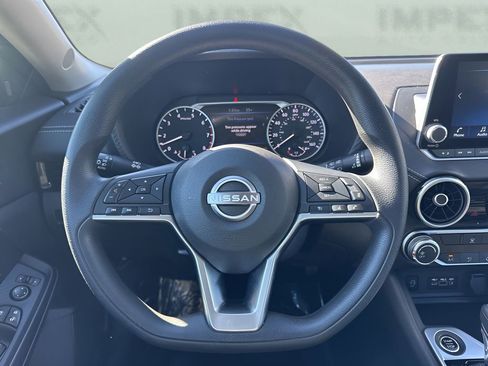 Used 2024 Nissan Sentra SV image 12