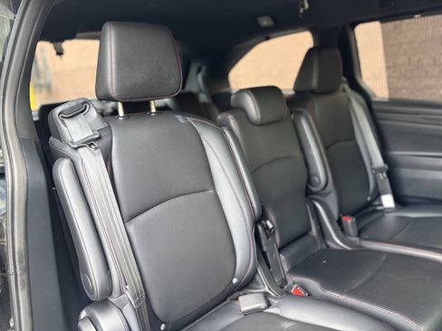 Used 2023 Honda Odyssey Sport image 18