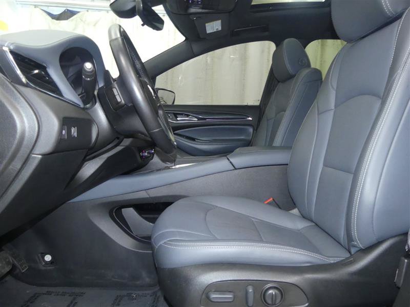 Used 2024 Buick Enclave Essence w/ Experience Buick Package AWD/4WD image 27