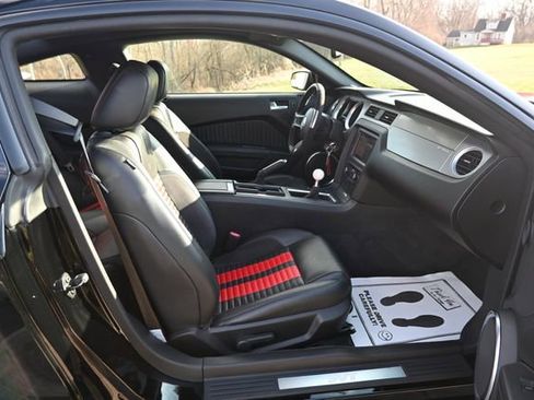 Used 2011 Ford Mustang Shelby GT500 w/ SVT Performance Pkg image 19