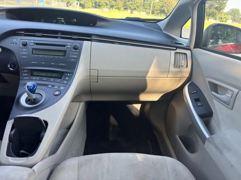 Used 2010 Toyota Prius One FWD image 12
