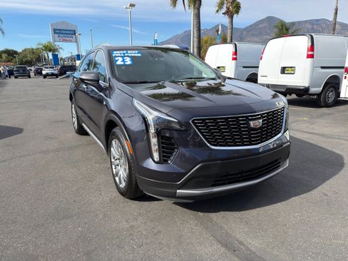 Used 2023 Cadillac XT4 Premium Luxury image 2