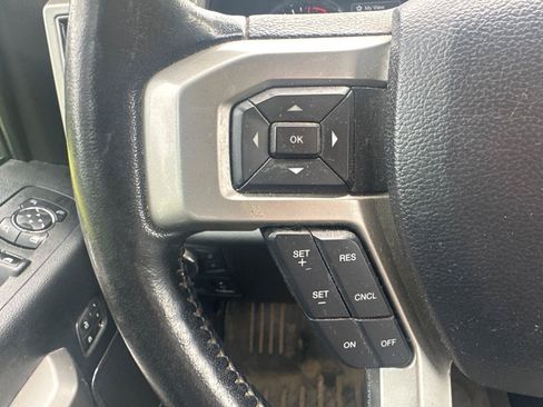 Used 2020 Ford F150 Lariat w/ Equipment Group 502A Luxury AWD/4WD image 19