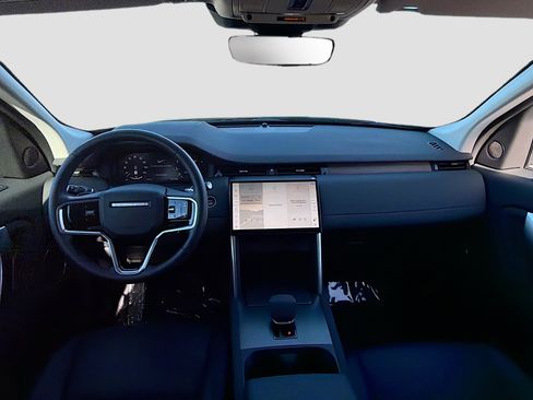 Used 2025 Land Rover Discovery Sport S image 16