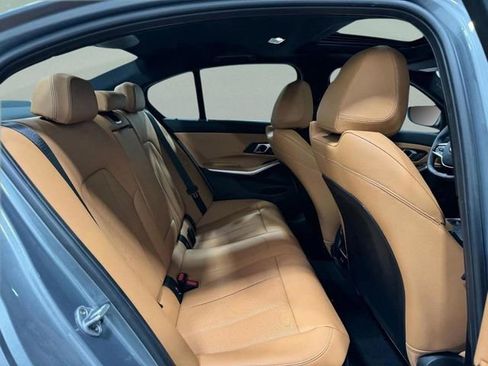 Used 2025 BMW 330i xDrive Sedan w/ Premium Package AWD/4WD image 30