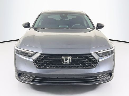 Used 2025 Honda Accord SE image 2