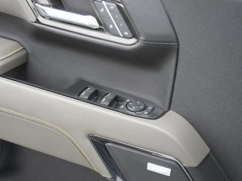 Used 2023 Chevrolet Silverado 1500 ZR2 w/ Technology Package image 28