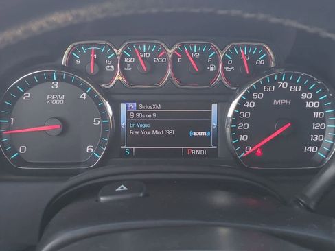 Used 2017 Chevrolet Suburban LS image 31