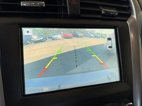 Used 2018 Ford Fusion SE w/ Fusion SE Technology Package FWD image 26
