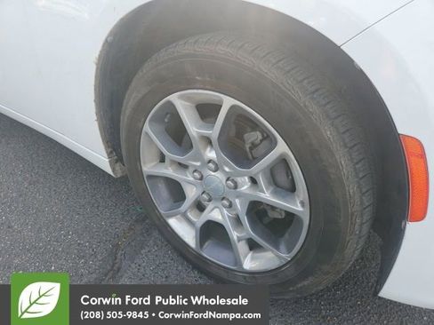 Used 2016 Dodge Charger SE w/ Popular Equipment Group image 4