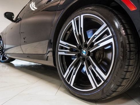 Used 2023 BMW 760i xDrive w/ Luxury Rear Seating Package image 39