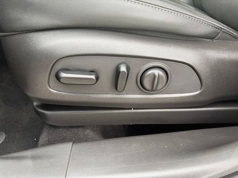 Used 2022 Buick Encore GX Select AWD/4WD image 14