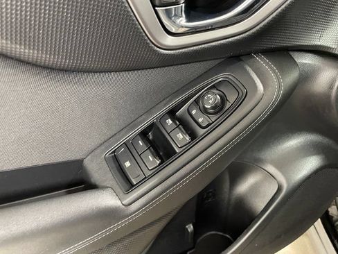 Used 2023 Subaru Forester Premium AWD/4WD image 19