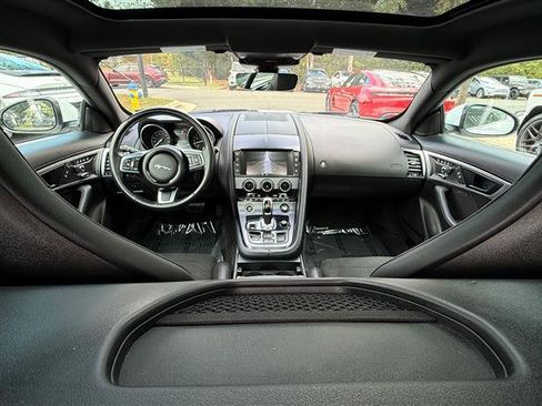 Used 2018 Jaguar F-TYPE Coupe image 21