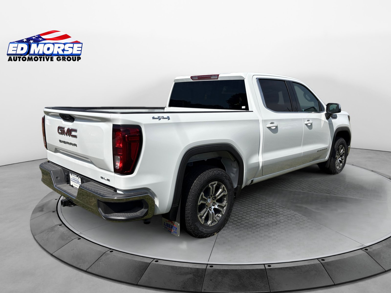 New 2026 GMC Sierra 1500 SLE AWD/4WD image 5