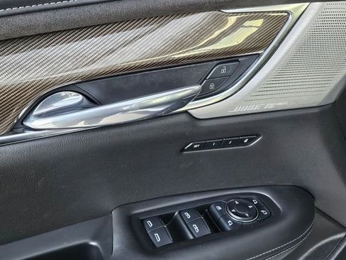 Certified 2022 Cadillac XT6 Premium Luxury w/ Platinum Package image 24