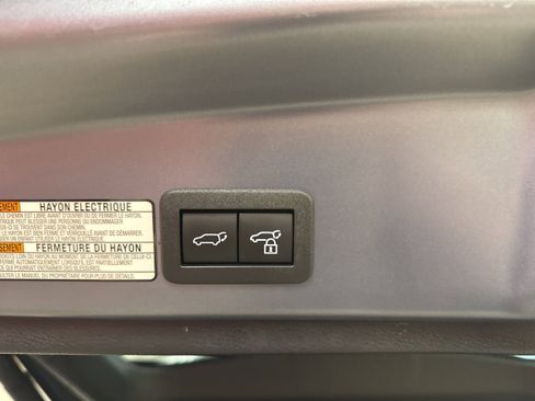 Used 2024 Toyota Corolla Cross XLE w/ Convenience Package image 23