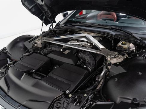 Used 2021 Aston Martin V8 Vantage Roadster RWD image 57
