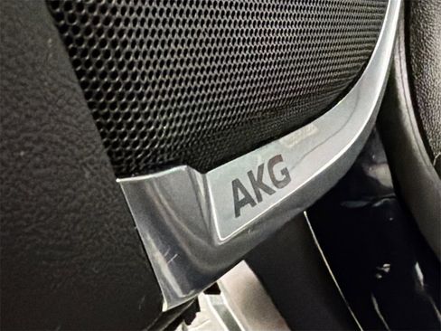 Used 2025 Cadillac Escalade Sport Platinum image 19