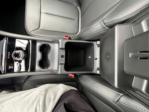 New 2025 Jeep Grand Cherokee L Limited image 30