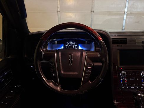 Used 2016 Lincoln Navigator L Reserve image 15