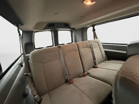 Used 2024 Chevrolet Express 3500 LT w/ LT Preferred Equipment Group RWD image 20