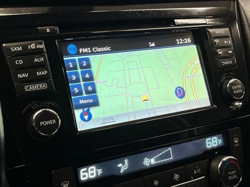 Used 2017 Nissan Rogue SL image 25