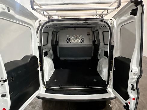 Used 2022 RAM ProMaster City Tradesman FWD image 16