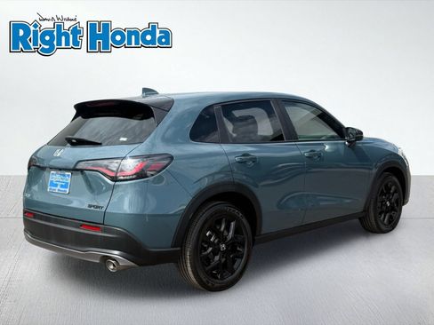 Used 2024 Honda HR-V Sport image 9