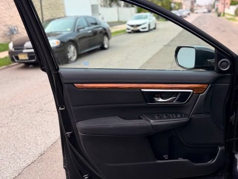 Used 2018 Honda CR-V EX image 11