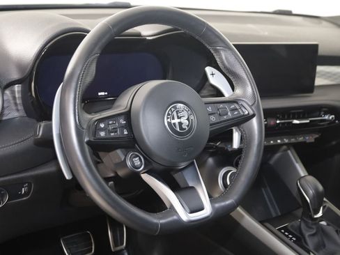 Used 2024 Alfa Romeo Tonale Veloce AWD/4WD image 6