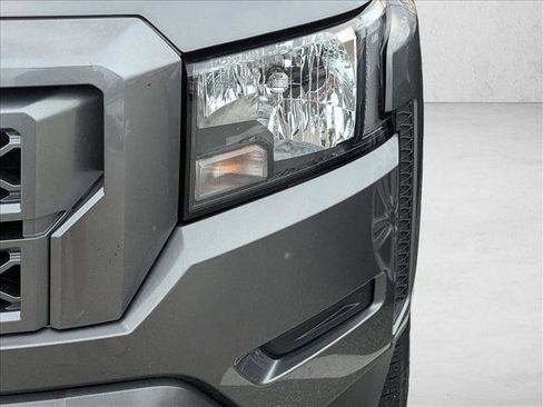 Used 2023 Nissan Frontier SV image 20