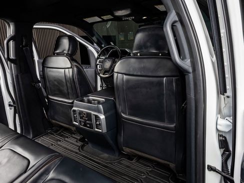 Used 2022 Ford F250 Platinum w/ FX4 Off-Road Package image 31