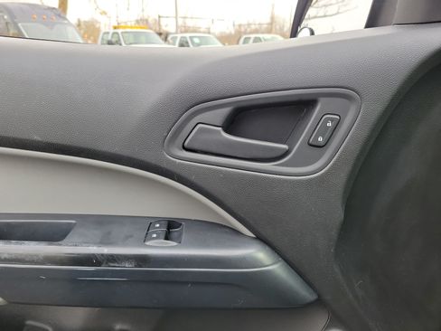 Used 2016 Chevrolet Colorado W/T RWD image 16
