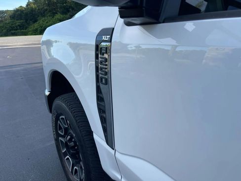 Used 2024 Ford F250 XLT w/ FX4 Off-Road Package image 13