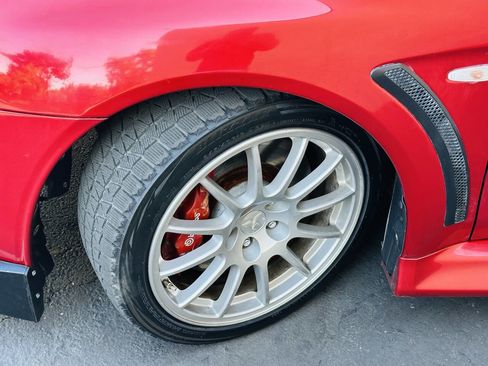 Used 2011 Mitsubishi Lancer Evolution GSR image 21