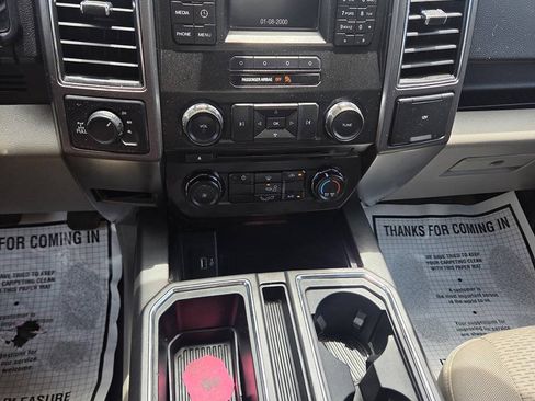 Used 2017 Ford F150 XLT AWD/4WD image 9