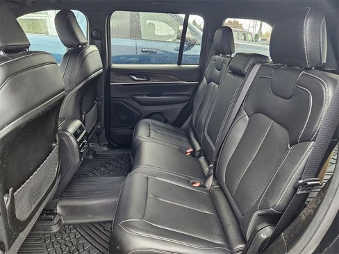 Certified 2025 Jeep Grand Cherokee Limited w/ Trailer Tow Package image 28