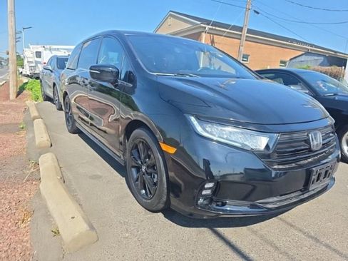 Used 2023 Honda Odyssey Sport image 3