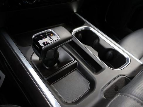 Certified 2024 Chevrolet Silverado 1500 LTZ AWD/4WD image 33