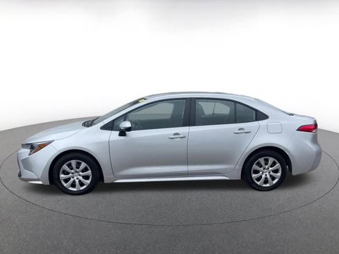 Used 2025 Toyota Corolla LE image 8