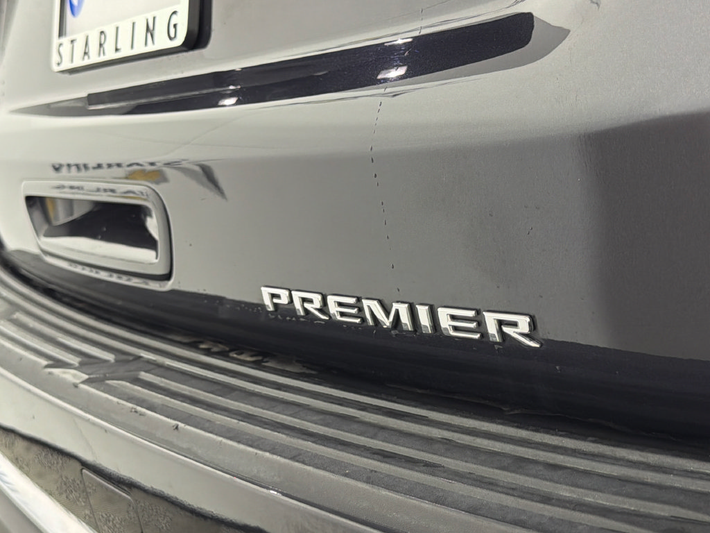 Used 2025 Chevrolet Suburban Premier RWD image 40